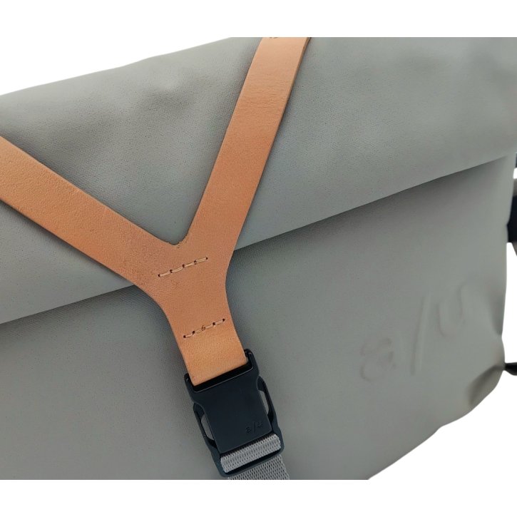 Aunts & Uncles TAKAHASHI RE Umhängetasche driftwood